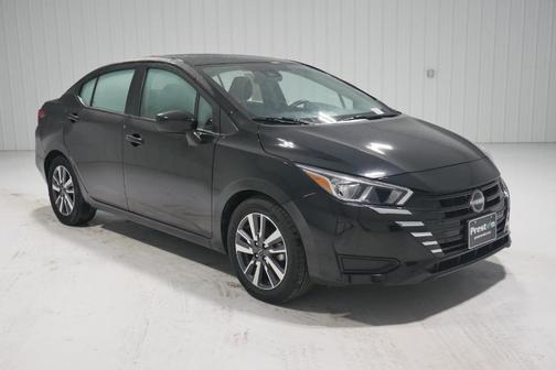 2023 Nissan Versa 1.6 SV