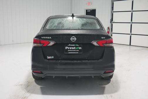 2023 Nissan Versa 1.6 SV