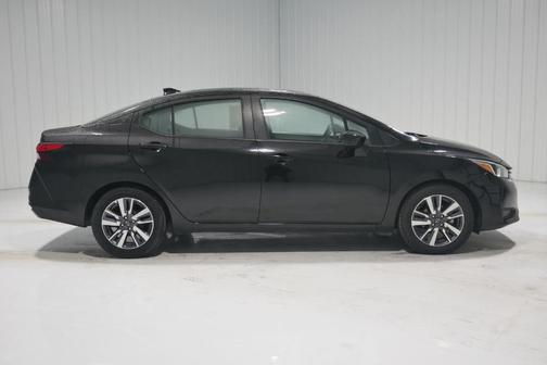 2023 Nissan Versa 1.6 SV