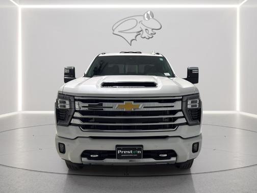 Iridescent Pearl Tricoat 2025 Chevrolet Silverado 3500 High Country