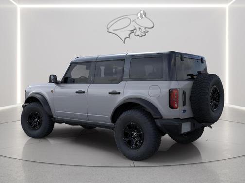 Avalanche Gray 2026 Ford Bronco Badlands
