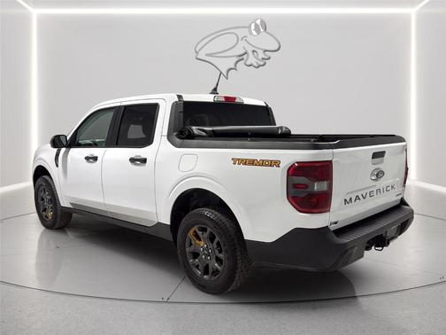 Oxford White 2024 Ford Maverick XLT
