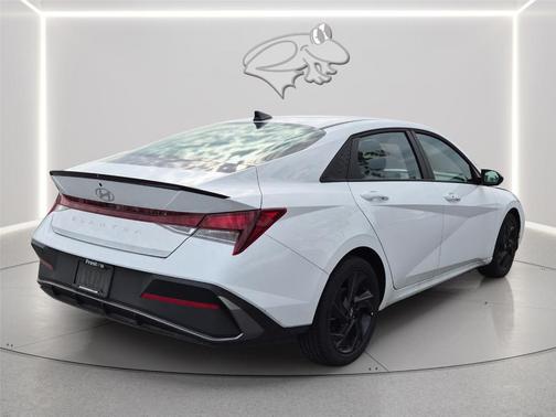 Serenity White Pearl 2026 Hyundai ELANTRA SEL Sport