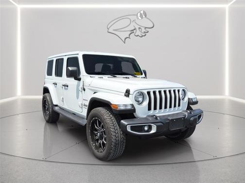 Bright White Clearcoat 2022 Jeep Wrangler Unlimited Sahara