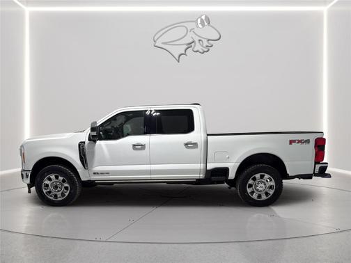Oxford White 2023 Ford F-250 King Ranch