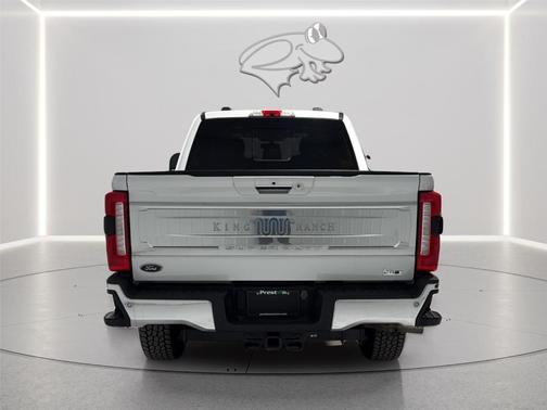 Oxford White 2023 Ford F-250 King Ranch
