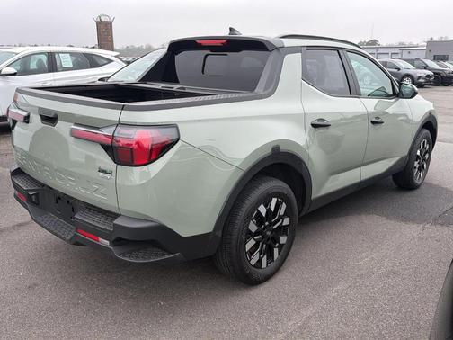 2025 Hyundai SANTA CRUZ SEL Activity