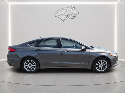 Magnetic 2017 Ford Fusion SE