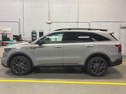 2023 Kia Sorento X-Line EX