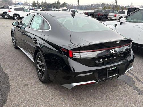 2025 Hyundai SONATA SEL