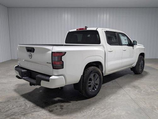 2025 Nissan Frontier SV