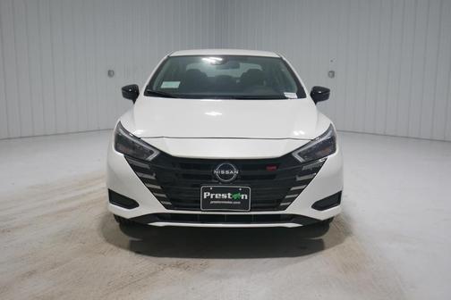 2025 Nissan Versa 1.6 SR
