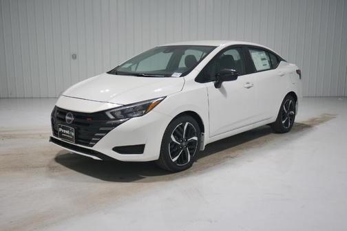 2025 Nissan Versa 1.6 SR