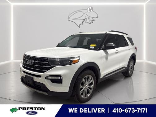 Star White 2022 Ford Explorer XLT