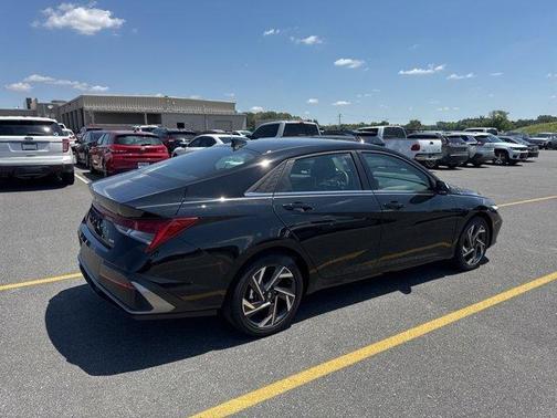2025 Hyundai ELANTRA HEV Limited