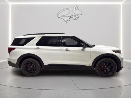 Star White 2023 Ford Explorer ST