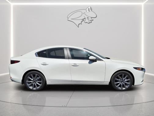 Snowflake White Pearl 2026 Mazda Mazda3 FWD w/Preferred Package