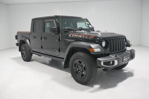 2023 Jeep Gladiator Sport