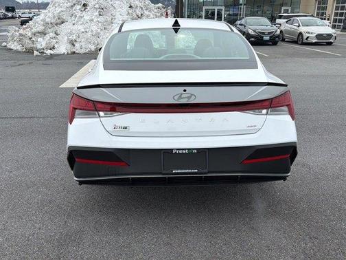 2026 Hyundai ELANTRA HEV SEL