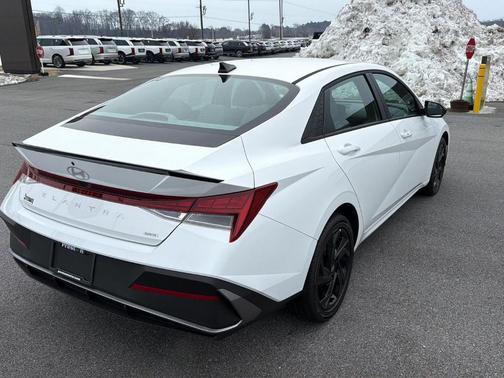 2026 Hyundai ELANTRA HEV Blue