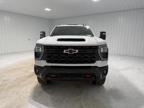 2025 Chevrolet Silverado 2500 ZR2