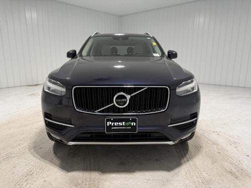 2017 Volvo XC90 T6 Momentum