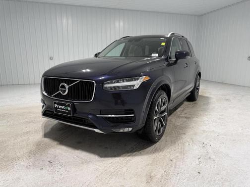 2017 Volvo XC90 T6 Momentum
