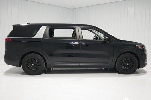 2022 Kia Carnival LXS