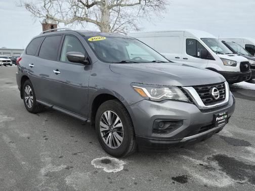 2020 Nissan Pathfinder S