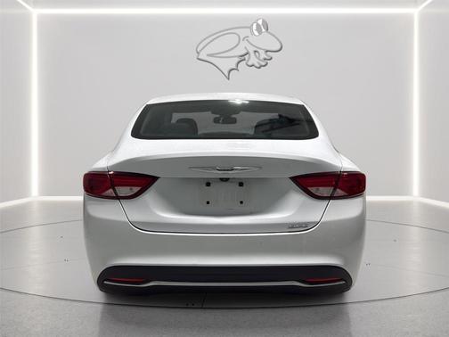 Bright White Clearcoat 2016 Chrysler 200 Limited