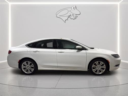 Bright White Clearcoat 2016 Chrysler 200 Limited