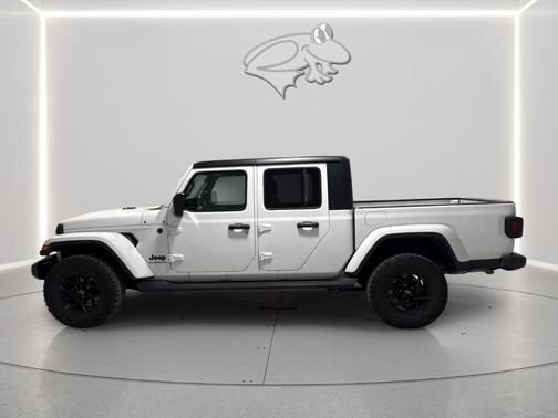 Bright White Clearcoat 2022 Jeep Gladiator Sport