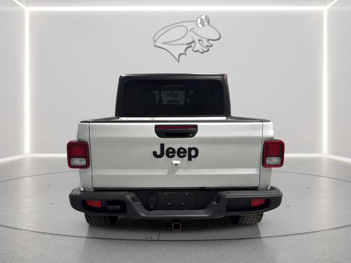 Bright White Clearcoat 2022 Jeep Gladiator Sport