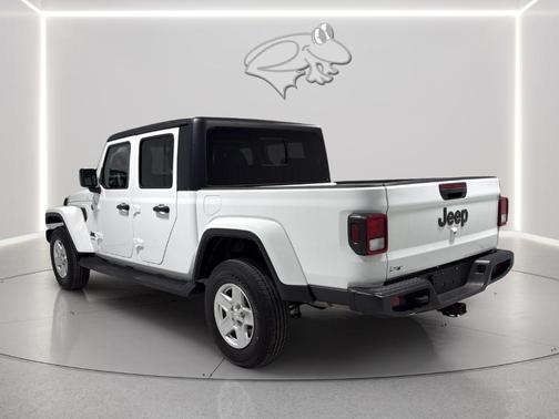 Bright White Clearcoat 2022 Jeep Gladiator Sport