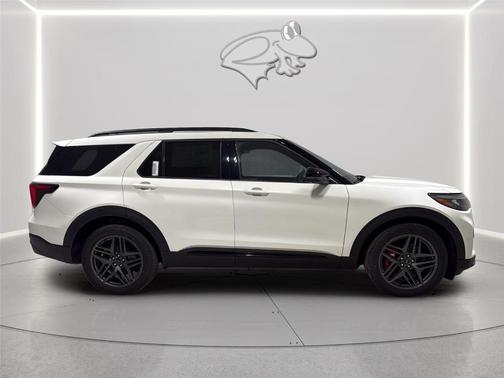 Star White 2026 Ford Explorer ST