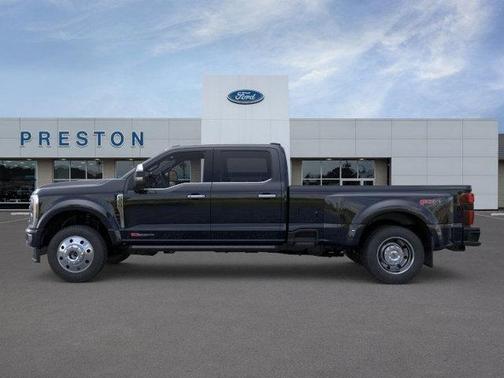 2025 Ford F-450 Platinum