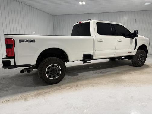 2024 Ford F-350 Lariat Super Duty
