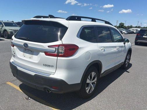 Crystal White Pearl 2023 Subaru Ascent Premium 7-Passenger