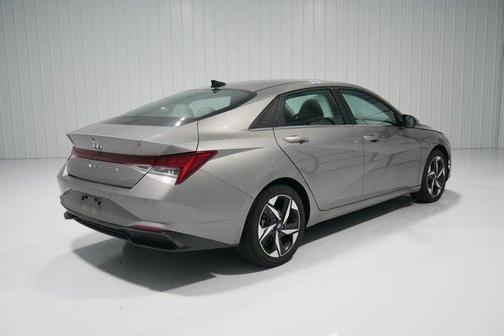 2023 Hyundai ELANTRA HEV Limited