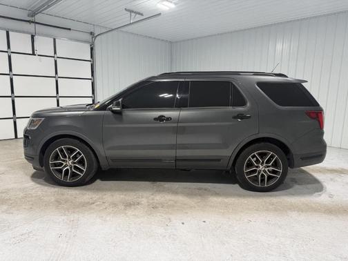 2018 Ford Explorer sport