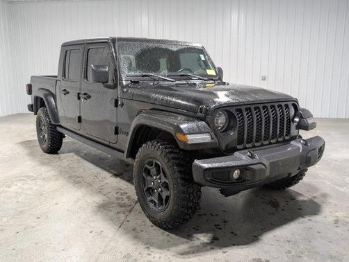 2022 Jeep Gladiator Sport