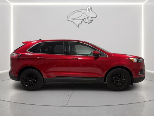 Rapid Red Metallic Tinted Clearcoat 2024 Ford Edge SEL