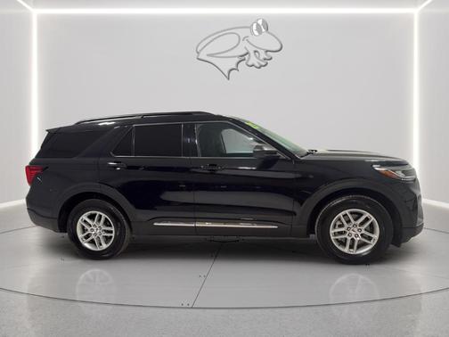 Agate Black 2025 Ford Explorer Active