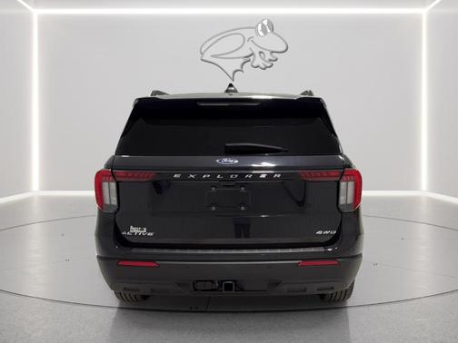 Agate Black 2025 Ford Explorer Active