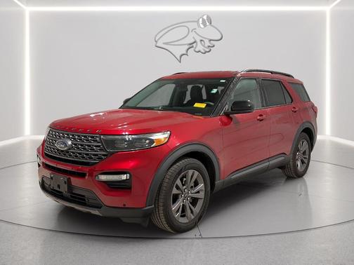 Rapid Red Metallic Tinted Clearcoat 2022 Ford Explorer XLT