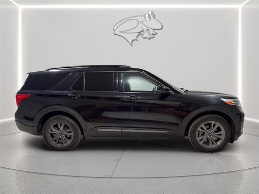 Agate Black 2023 Ford Explorer XLT