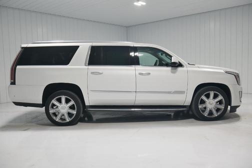 2018 Cadillac Escalade ESV Luxury
