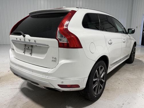 2017 Volvo XC60 T6 Dynamic