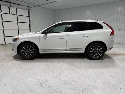 2017 Volvo XC60 T6 Dynamic