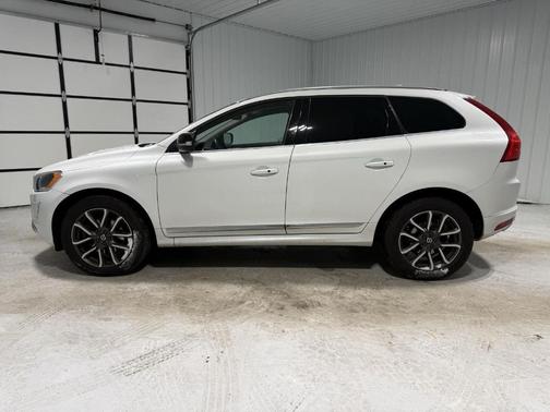 2017 Volvo XC60 T6 Dynamic